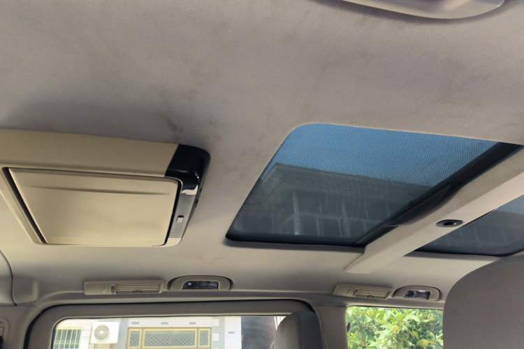 Used Mercedes-Benz Viano 2011 2.5L Navigator Edition Headliner