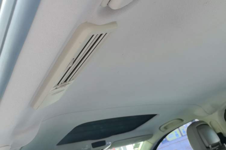 Used Mercedes-Benz Viano 2011 2.5L Luxury Edition Headliner
