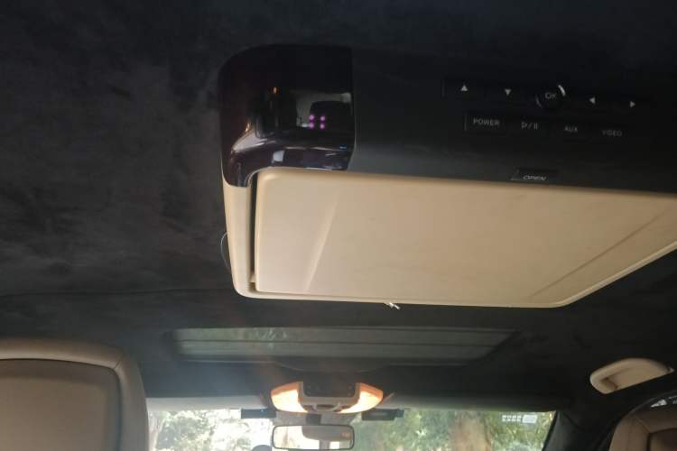 Used Mercedes-Benz Viano 2011 2.5L Navigator Edition Headliner
