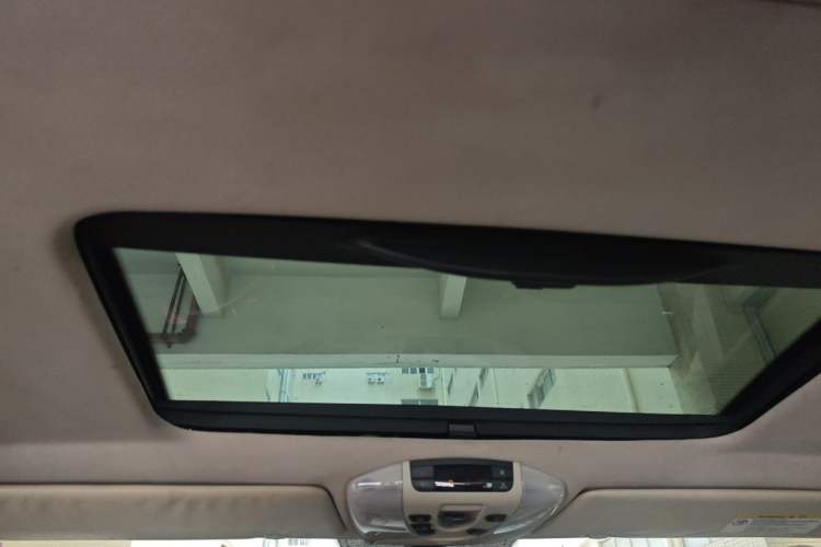 Used Mercedes-Benz Viano 2011 2.5L Navigator Edition Headliner