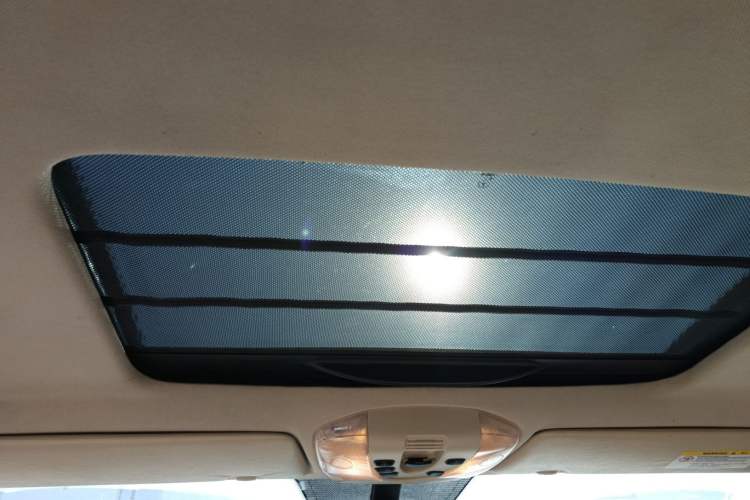 Used Mercedes-Benz Viano 2011 2.5L Prestige Edition Headliner