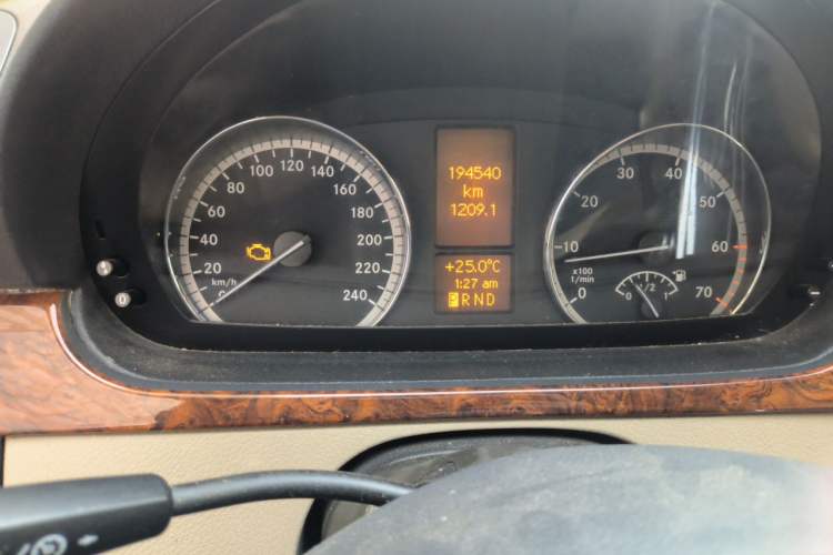 Used Mercedes-Benz Viano 2011 2.5L Navigator Edition Instrument Cluster