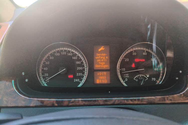 Used Mercedes-Benz Viano 2011 3.5L 125th Anniversary Edition 6 Seats Instrument Cluster