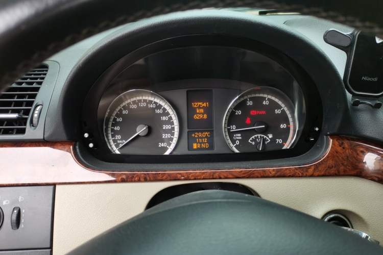 Used Mercedes-Benz Viano 2011 2.5L Luxury Edition Instrument Cluster
