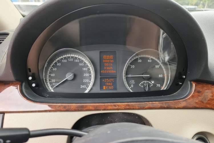 Used Mercedes-Benz Viano 2011 2.5L Prestige Edition Instrument Cluster
