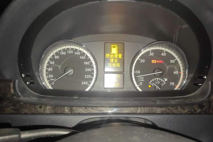 Used Mercedes-Benz Viano 2011 3.5L 125th Anniversary Edition 7 Seats Instrument Cluster