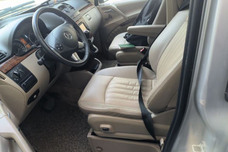 Used Mercedes-Benz Viano 2011 2.5L Navigator Edition Left Front Seat