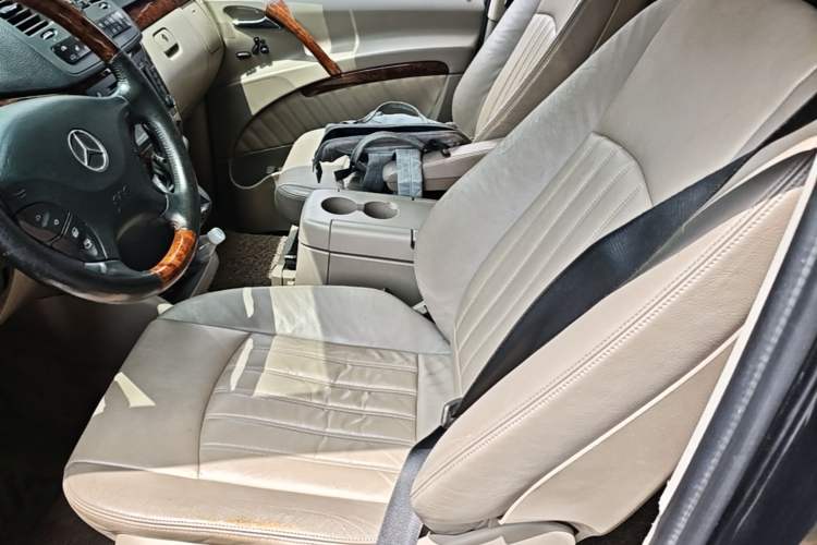 Used Mercedes-Benz Viano 2011 2.5L Navigator Edition Left Front Seat