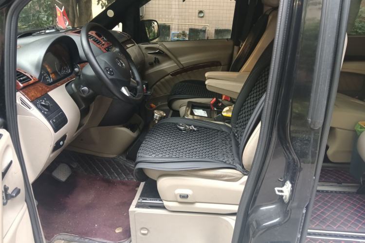Used Mercedes-Benz Viano 2011 2.5L Navigator Edition Left Front Seat