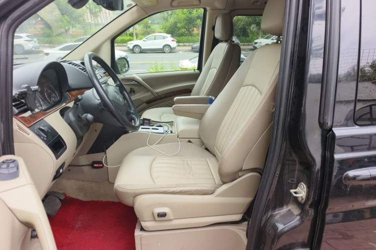 Used Mercedes-Benz Viano 2011 2.5L Prestige Edition Left Front Seat