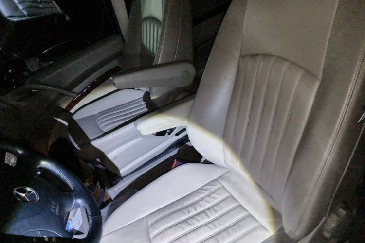 Used Mercedes-Benz Viano 2011 2.5L Luxury Edition Left Front Seat