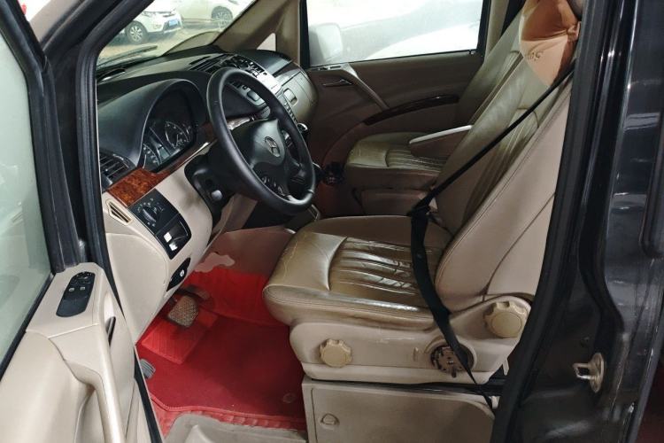 Used Mercedes-Benz Viano 2011 2.5L Luxury Edition Left Front Seat