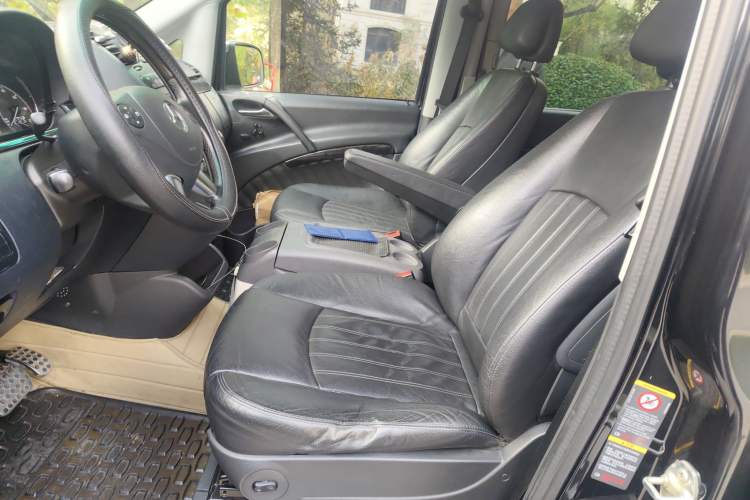 Used Mercedes-Benz Viano 2011 3.5L 125th Anniversary Edition 7 Seats Left Front Seat