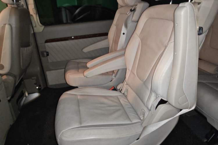 Used Mercedes-Benz Viano 2011 2.5L Navigator Edition Left Rear Seat