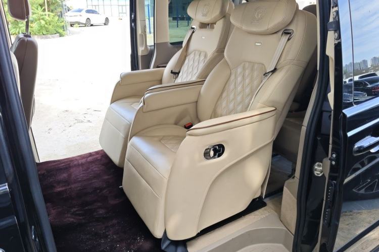Used Mercedes-Benz Viano 2011 2.5L Navigator Edition Left Rear Seat