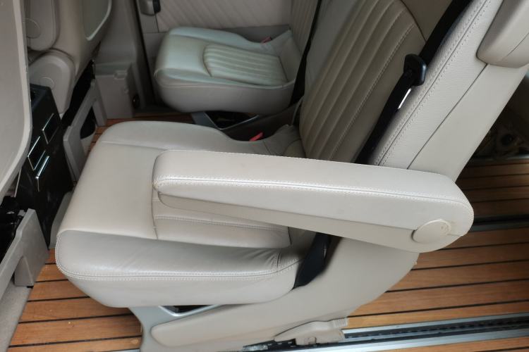 Used Mercedes-Benz Viano 2011 2.5L Luxury Edition Left Rear Seat