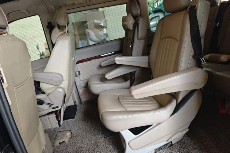 Used Mercedes-Benz Viano 2011 2.5L Navigator Edition Left Rear Seat