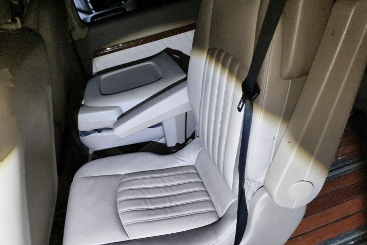 Used Mercedes-Benz Viano 2011 2.5L Luxury Edition Left Rear Seat