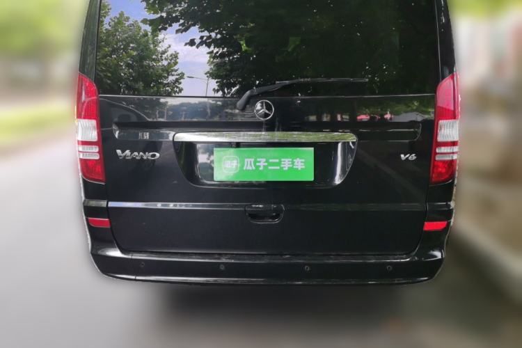 Used Mercedes-Benz Viano 2011 2.5L Luxury Edition Rear