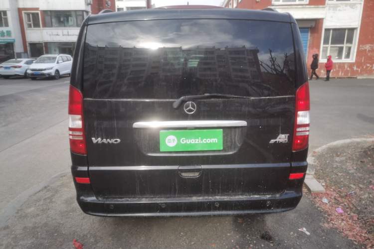 Used Mercedes-Benz Viano 2011 2.5L Navigator Edition Rear