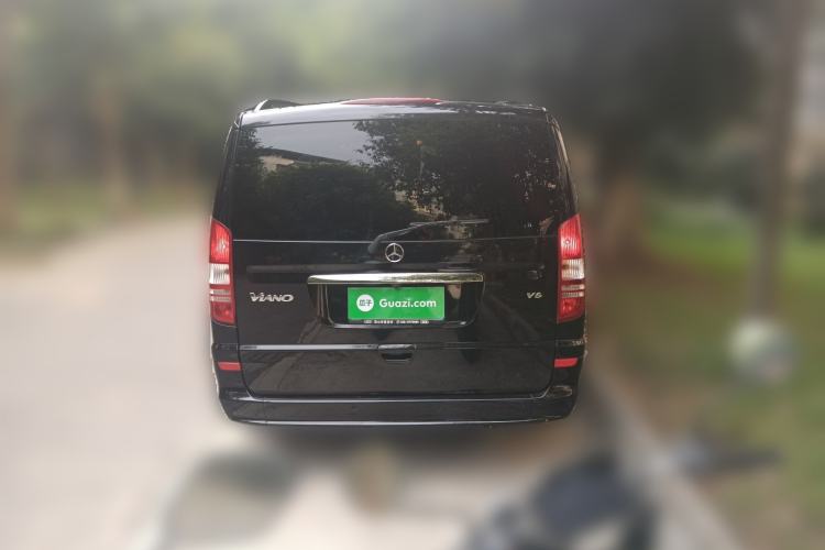 Used Mercedes-Benz Viano 2011 2.5L Navigator Edition Rear