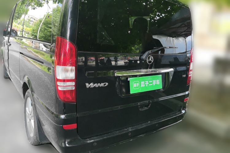 Used Mercedes-Benz Viano 2011 2.5L Luxury Edition Rear Left 45 Deg