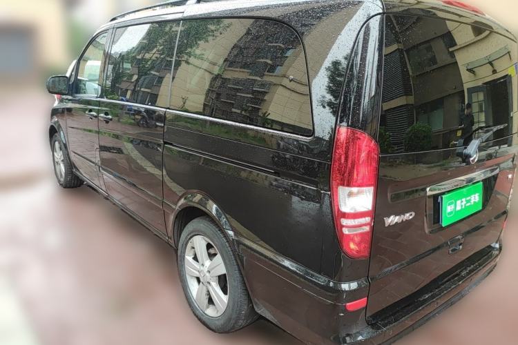 Used Mercedes-Benz Viano 2011 2.5L Prestige Edition Rear Left 45 Deg