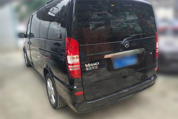 Used Mercedes-Benz Viano 2011 2.5L Prestige Edition Rear Left 45 Deg
