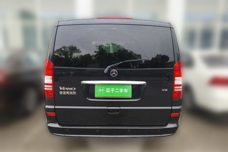 Used Mercedes-Benz Viano 2011 2.5L Luxury Edition Rear