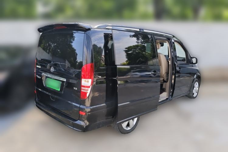 Used Mercedes-Benz Viano 2011 2.5L Navigator Edition Rear Right 45 Deg