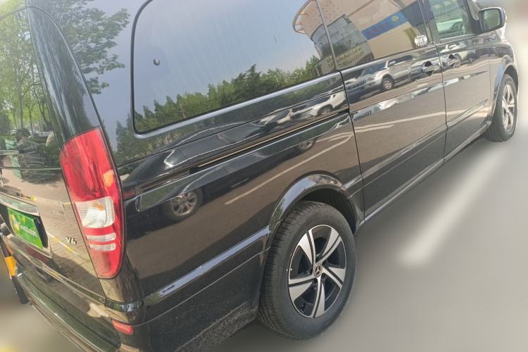 Used Mercedes-Benz Viano 2011 2.5L Navigator Edition Rear Right 45 Deg