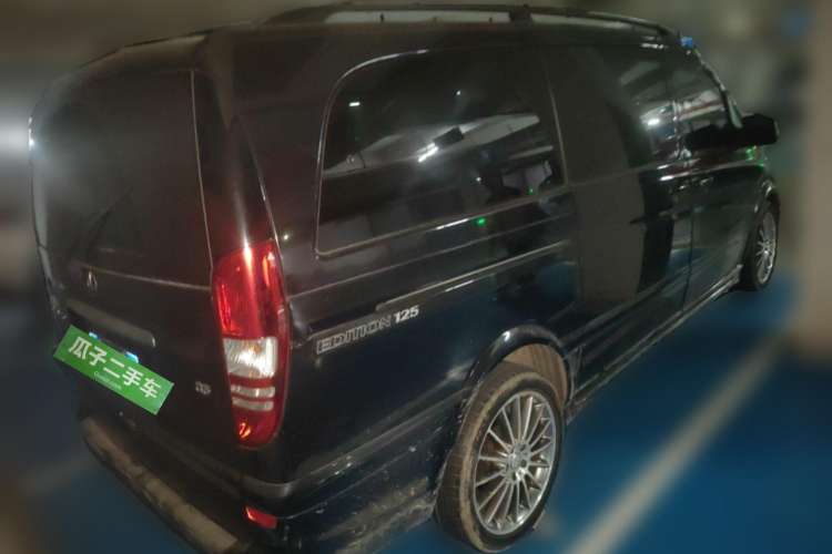 Used Mercedes-Benz Viano 2011 3.5L 125th Anniversary Edition 7 Seats Rear Right 45 Deg
