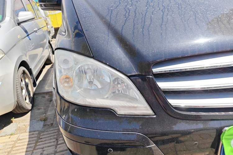 Used Mercedes-Benz Viano 2011 2.5L Prestige Edition Right Front Headlight