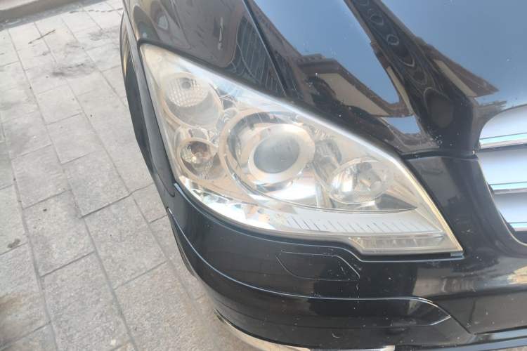 Used Mercedes-Benz Viano 2011 3.5L 125th Anniversary Edition 6 Seats Right Front Headlight