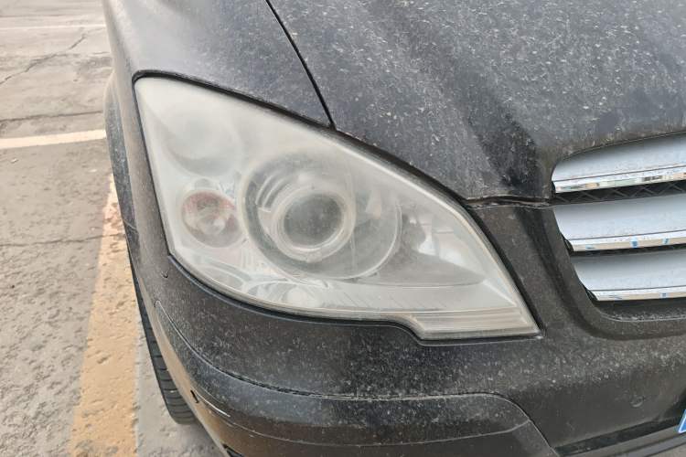Used Mercedes-Benz Viano 2011 2.5L Luxury Edition Right Front Headlight