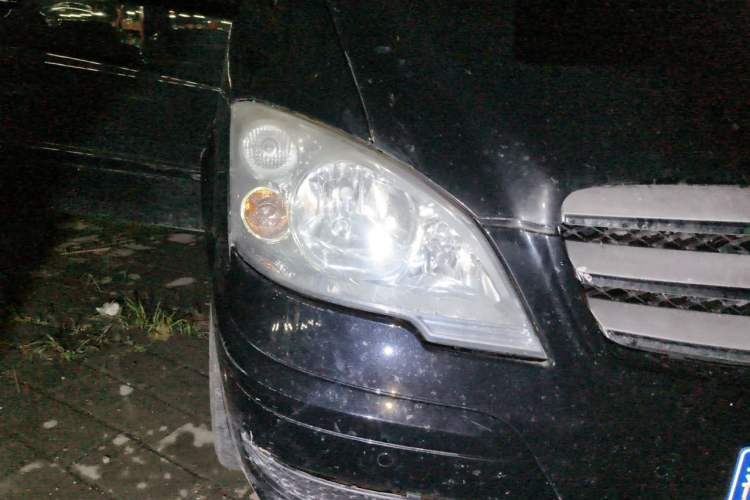 Used Mercedes-Benz Viano 2011 2.5L Luxury Edition Right Front Headlight