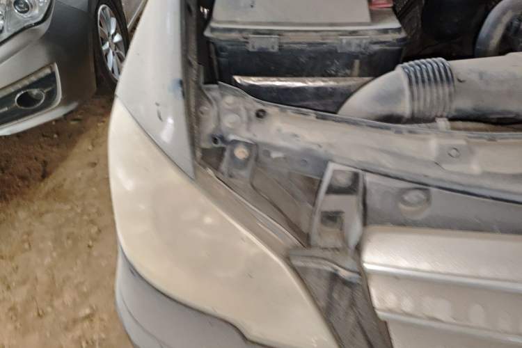 Used Mercedes-Benz Viano 2011 2.5L Luxury Edition Right Front Headlight