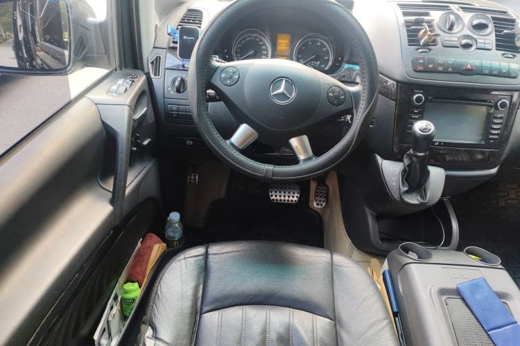 Used Mercedes-Benz Viano 2011 3.5L 125th Anniversary Edition 7 Seats Steering Wheel