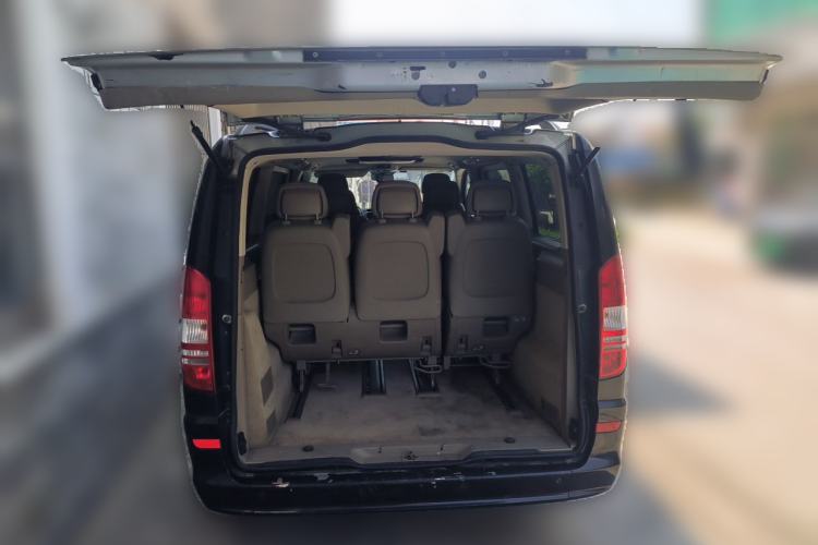 Used Mercedes-Benz Viano 2011 2.5L Navigator Edition Trunk