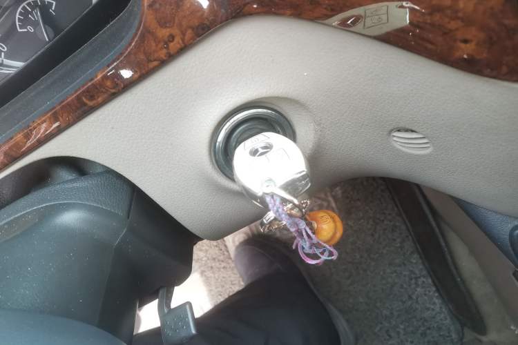Used Mercedes-Benz Viano 2011 2.5L Navigator Edition Vehicle Key