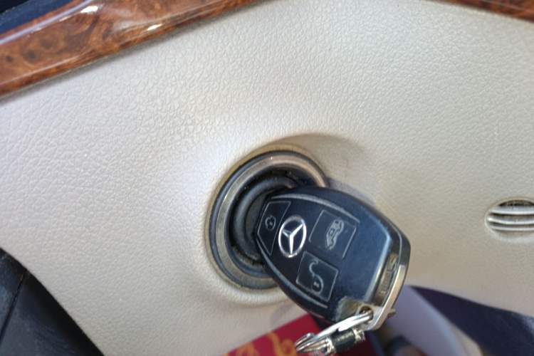 Used Mercedes-Benz Viano 2011 2.5L Prestige Edition Vehicle Key