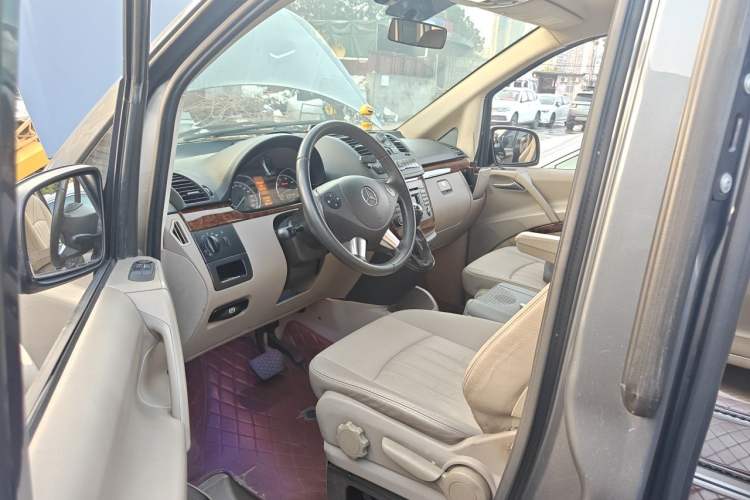 Used Mercedes-Benz Viano 2011 2.5L Luxury Edition Driver Seat