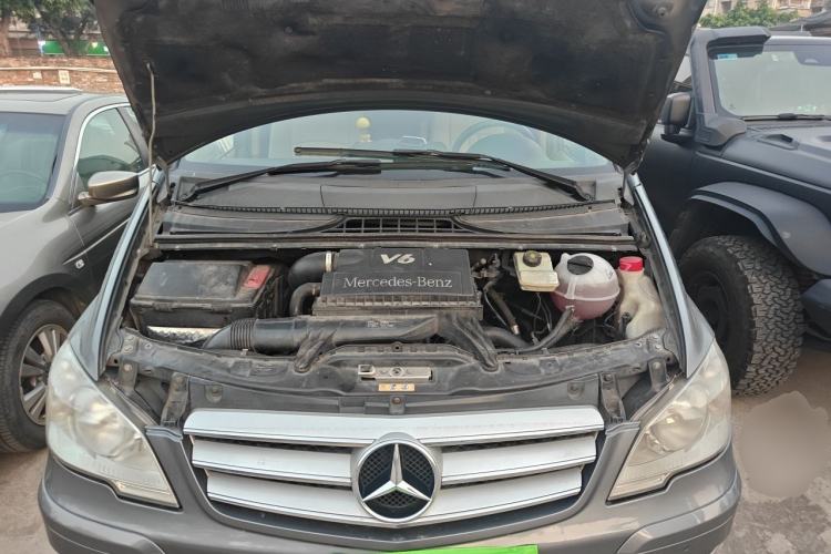 Used Mercedes-Benz Viano 2011 2.5L Luxury Edition Engine Bay