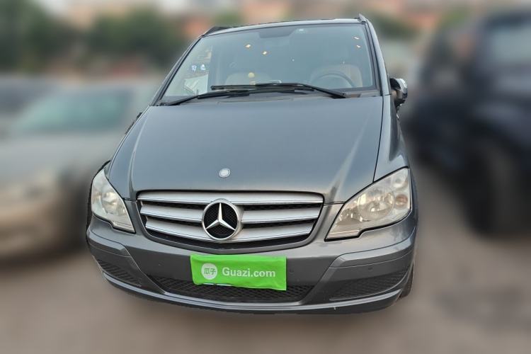 Used Mercedes-Benz Viano 2011 2.5L Luxury Edition Front