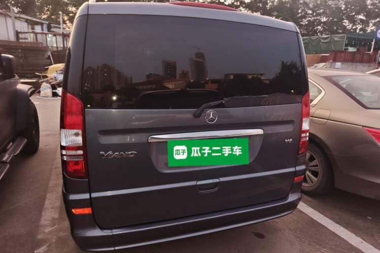 Used Mercedes-Benz Viano 2011 2.5L Luxury Edition Rear