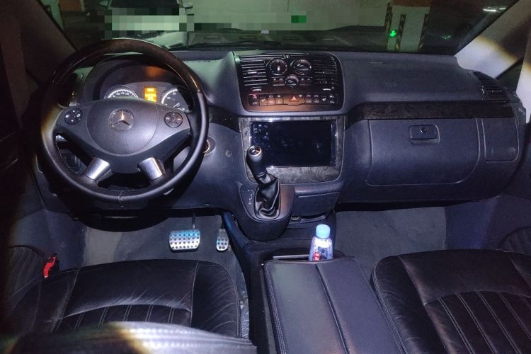 Used Mercedes-Benz Viano 2011 3.5L 125th Anniversary Edition 7 Seats Center Console