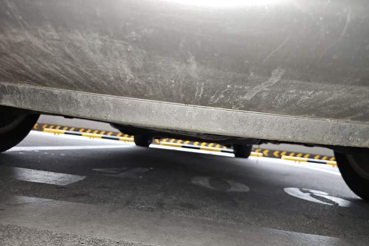 Used Mercedes-Benz Viano 2011 2.5L Prestige Edition Chassis Front