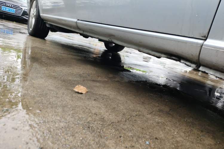Used Mercedes-Benz Viano 2011 2.5L Navigator Edition Chassis Front Right