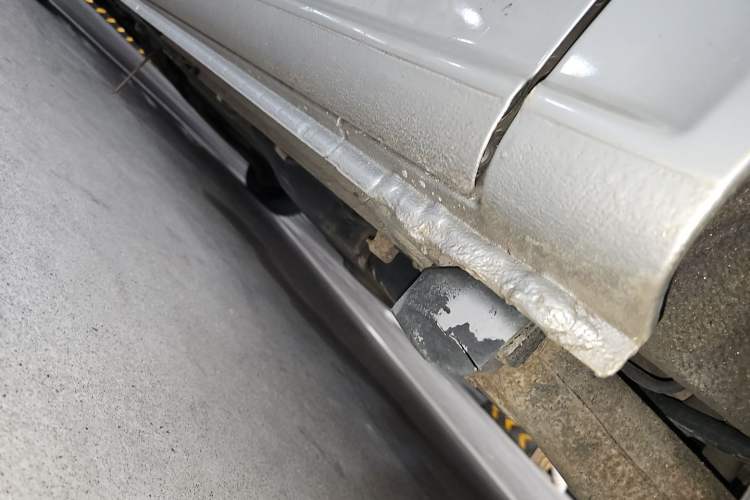 Used Mercedes-Benz Viano 2011 2.5L Prestige Edition Chassis Rear Left