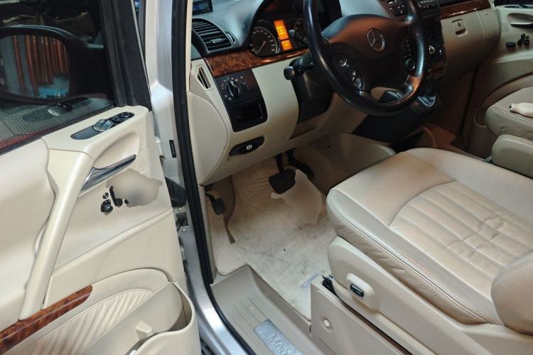 Used Mercedes-Benz Viano 2011 2.5L Limited Edition Driver Seat